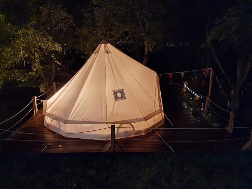 My Lake Glamping Dalnic ภายนอก รูปภาพ